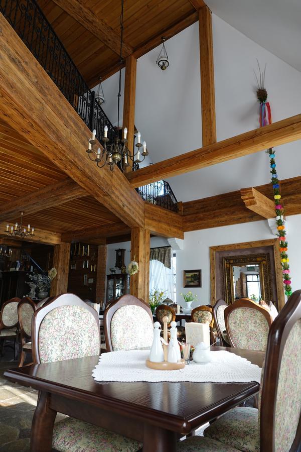 Gosciniec Dworski W Ropie - Pokoje Goscinne Ropa ภายนอก รูปภาพ